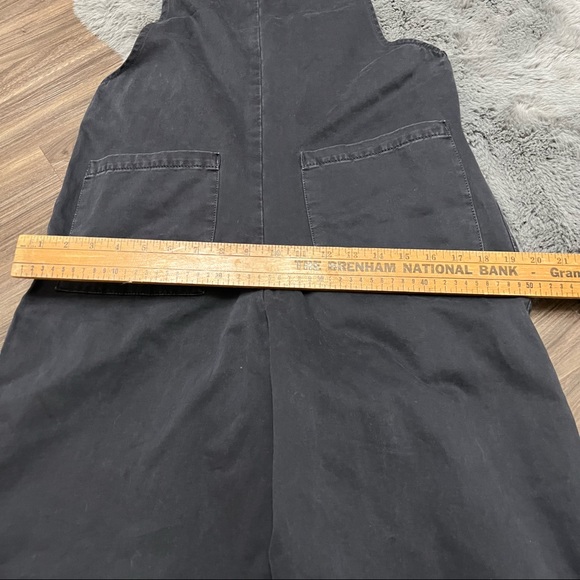 NWT Zara Denim Wide Leg CROPPED POCKET JUMPSUIT
Size small - Picture 10 of 14